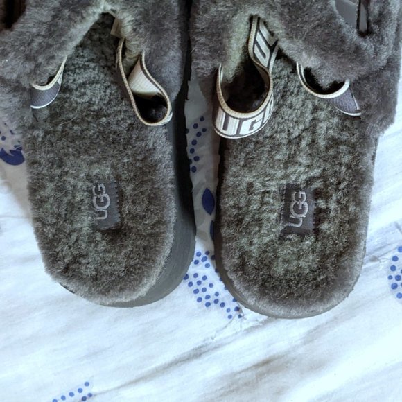 UGG Fluff Yeah Sheepskin Platform Slides Limited Edition Charcoal Size US 6 - Picture 6 of 9